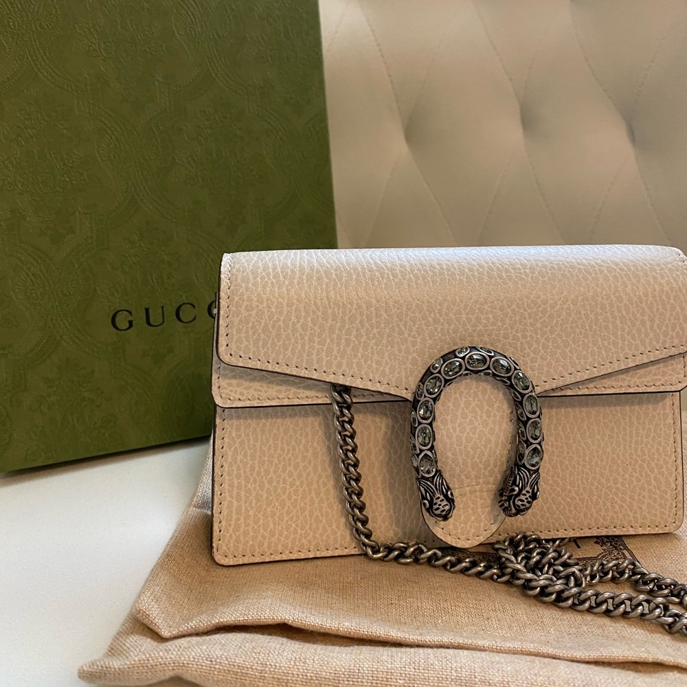 Gucci bag with tags